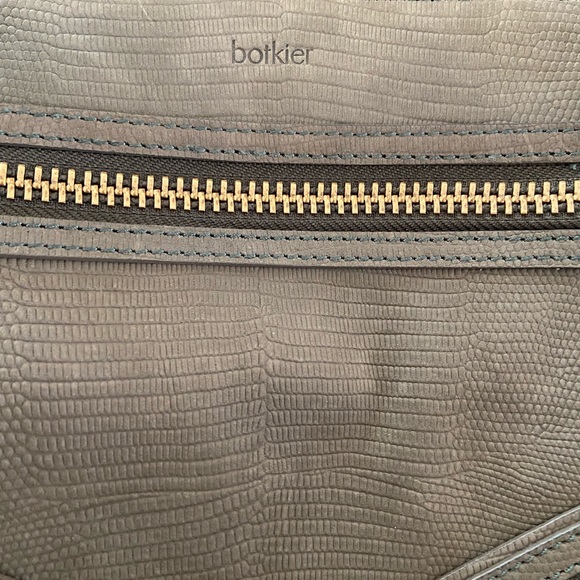 Botkier large trigger satchel - NEVER USED! - Picture 2 of 9